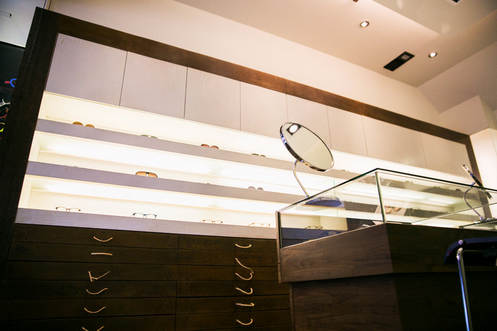 光明分子祝大家金蛇狂舞,幸福高歌.農曆新年店休時間發佈-光明分子.眼鏡