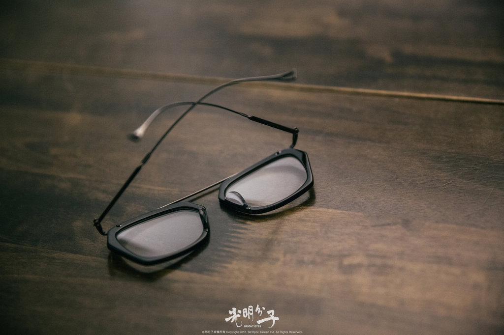ISSEY MIYAKE × 金子眼鏡聯名系列「BONE」【介紹篇】－光明分子．眼鏡