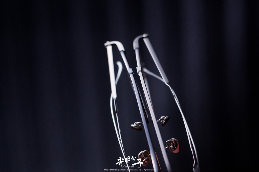 ISSEY MIYAKE × 金子眼鏡聯名系列「BONE SERIES III」－光明分子．眼鏡