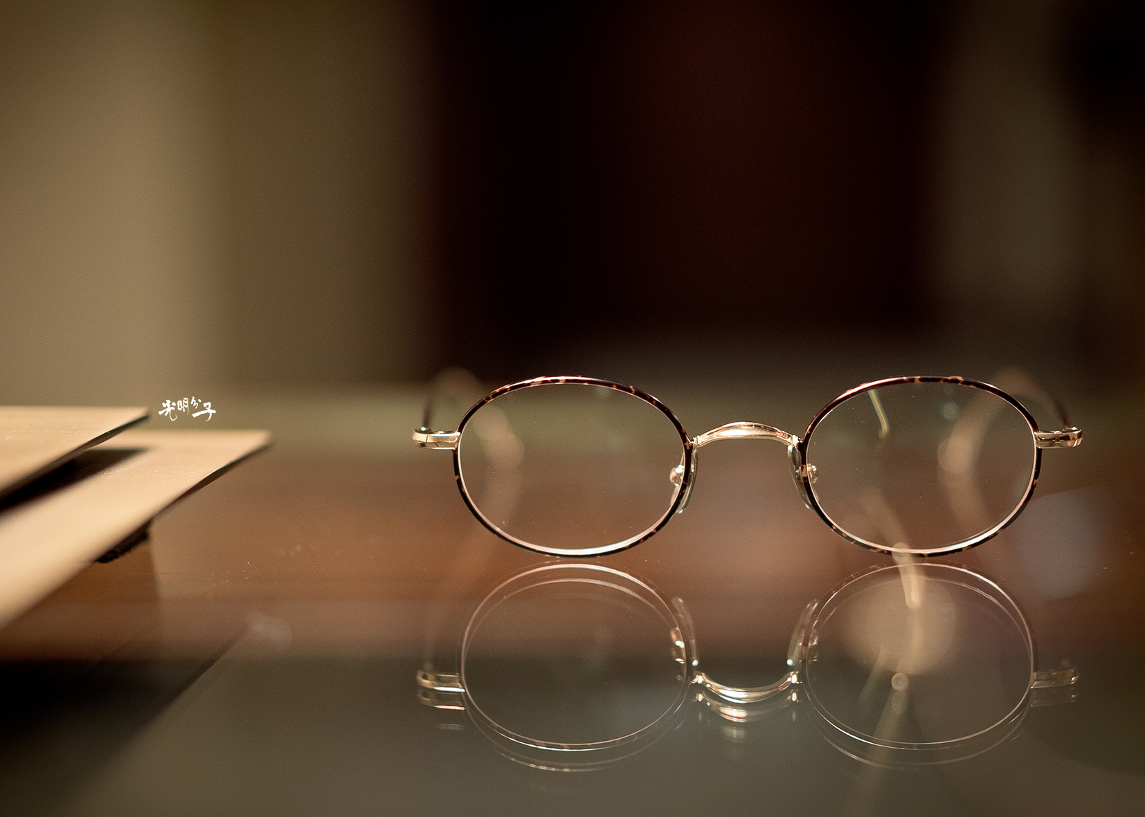 2018 眼鏡風格回顧．圓框、複合式材質、金屬框－光明分子．眼鏡