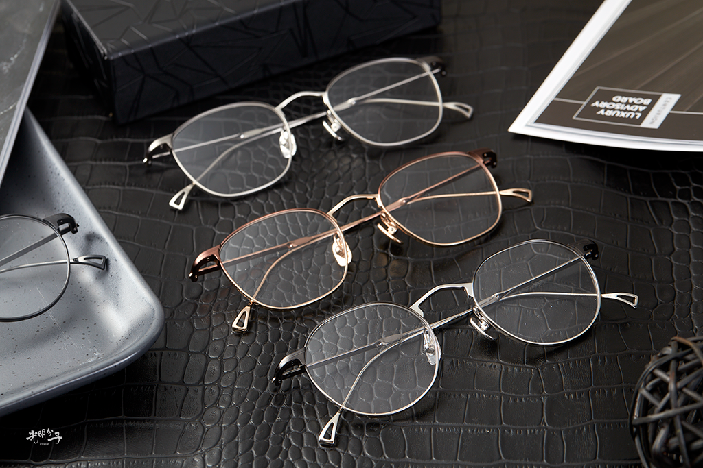 【預告篇】跨界、超時代的嶄新人本設計－ISSEY MIYAKE × 金子眼鏡聯名系列「BONE」－光明分子．眼鏡