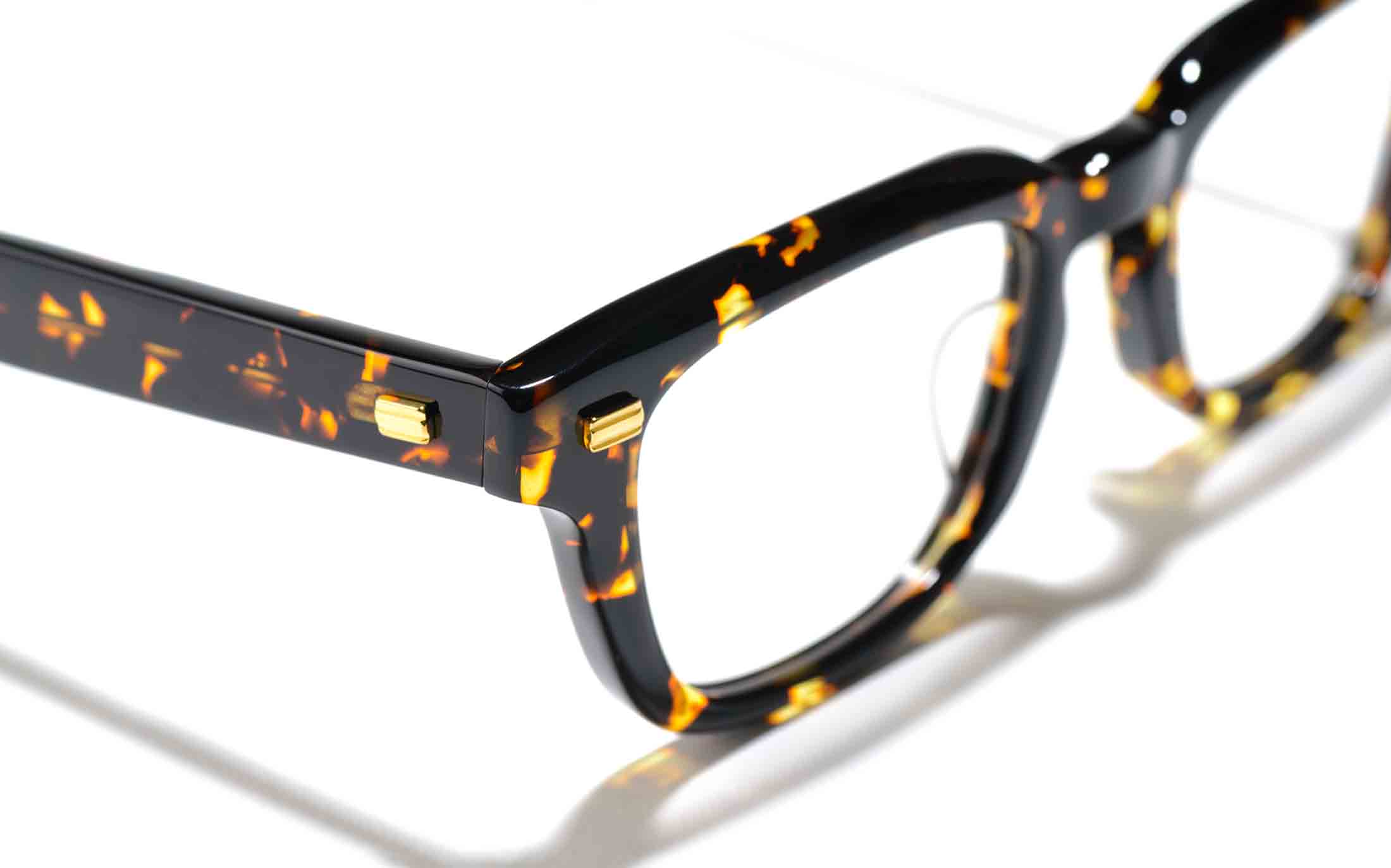 『貴』求不會壞的眼鏡．精品眼鏡的價值－光明分子．眼鏡