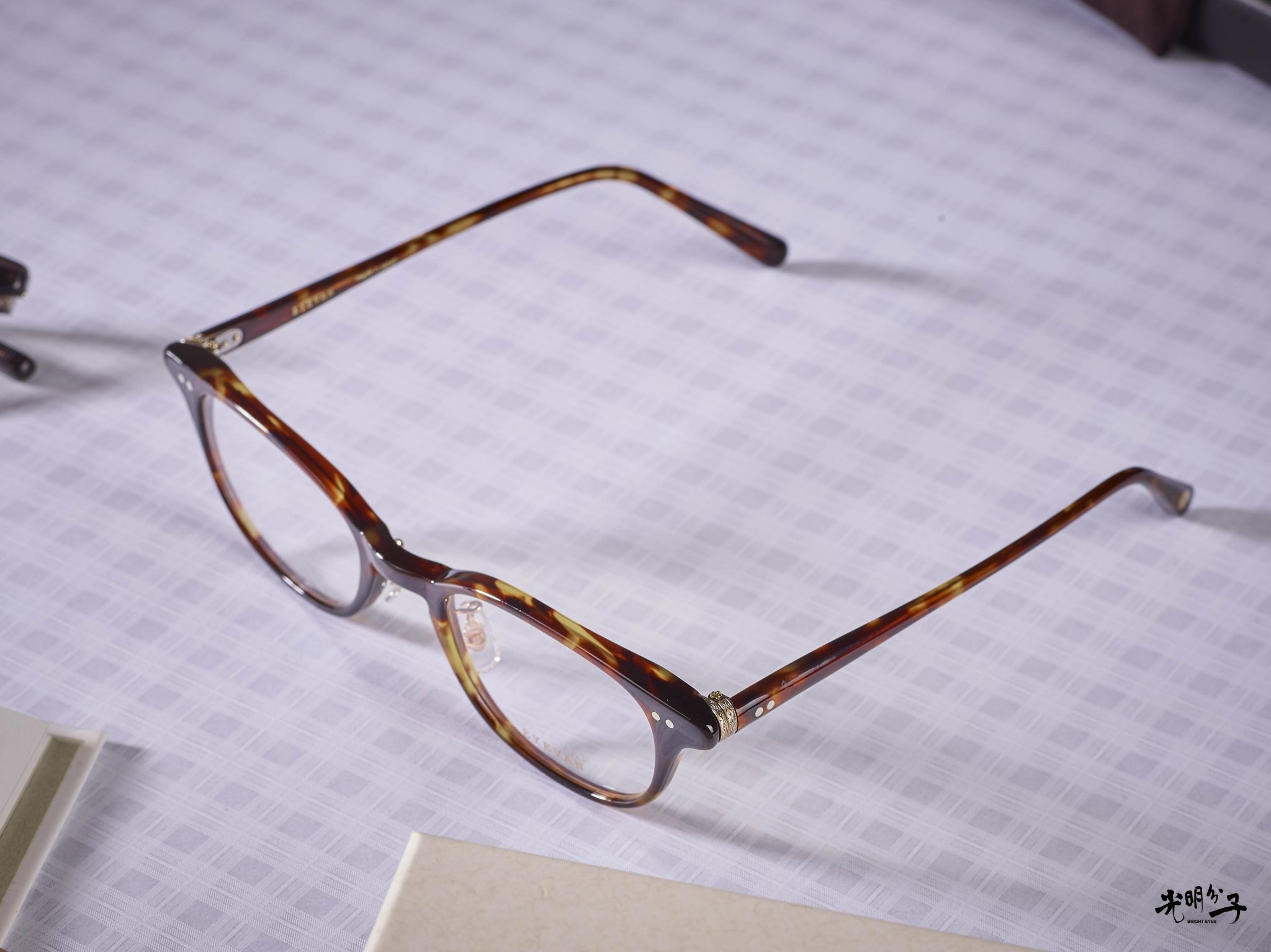 【開箱】EYEVAN 7285・復古與時尚交織的優雅－光明分子．眼鏡