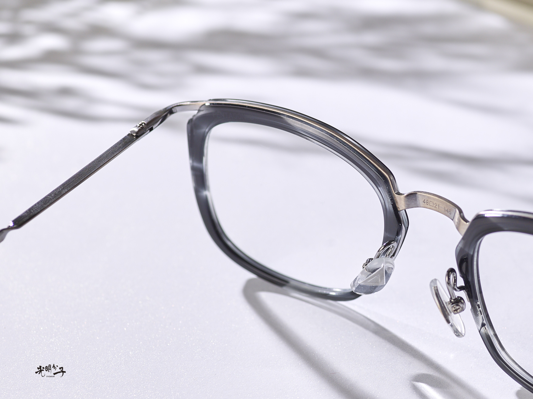 ISSEY MIYAKE × 金子眼鏡聯名系列「BONE SERIES VI」－光明分子．眼鏡